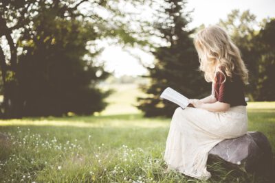 Why You Should Be Reading Classic Books – 7 Eye-Opening Reasons Thumbnail